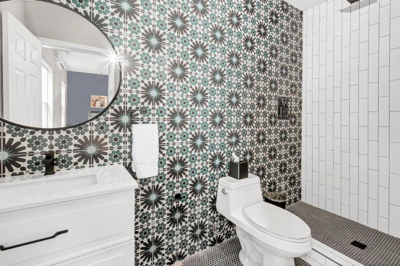 Single Bedroom - Queen Size. Heart Of Downtown Vista Exterior foto